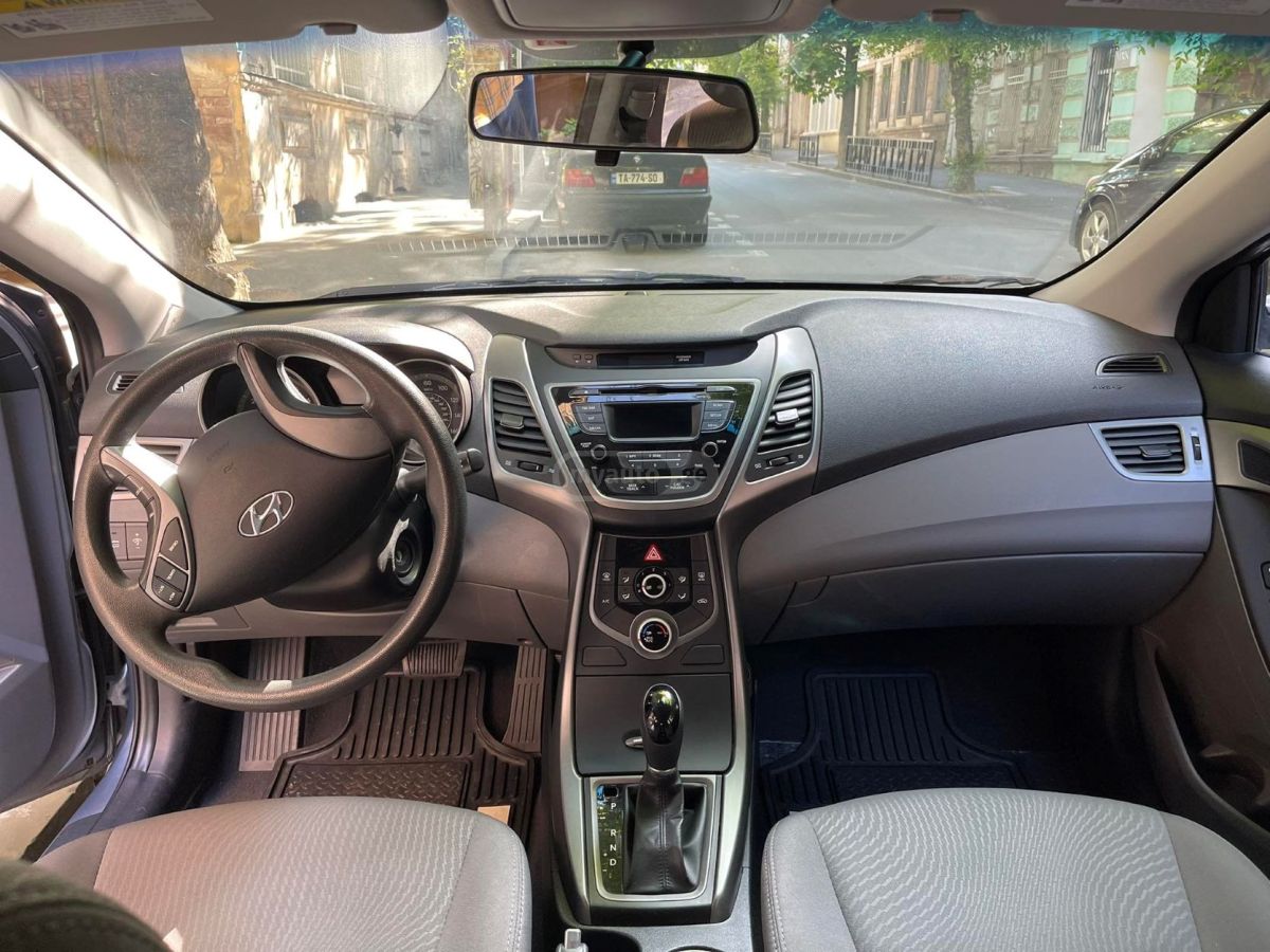 Hyundai Elantra 2015 — photo 2