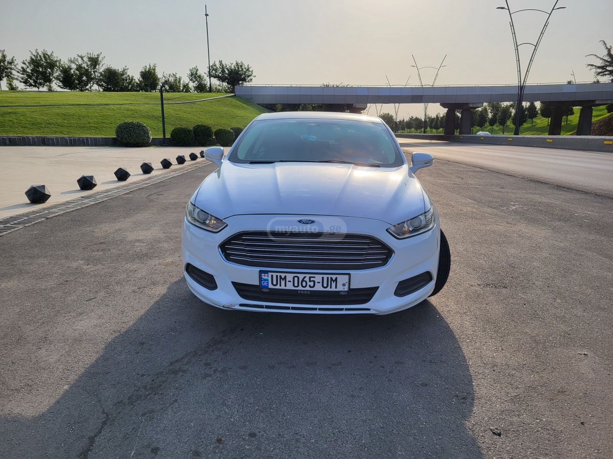 Ford Fusion 2013 — photo 2