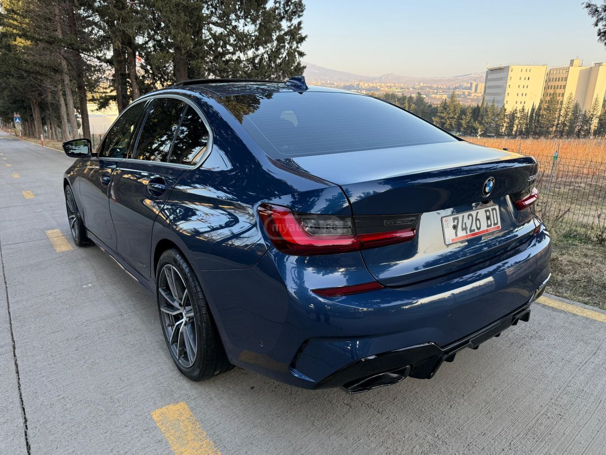 BMW 330 2021 — photo 2