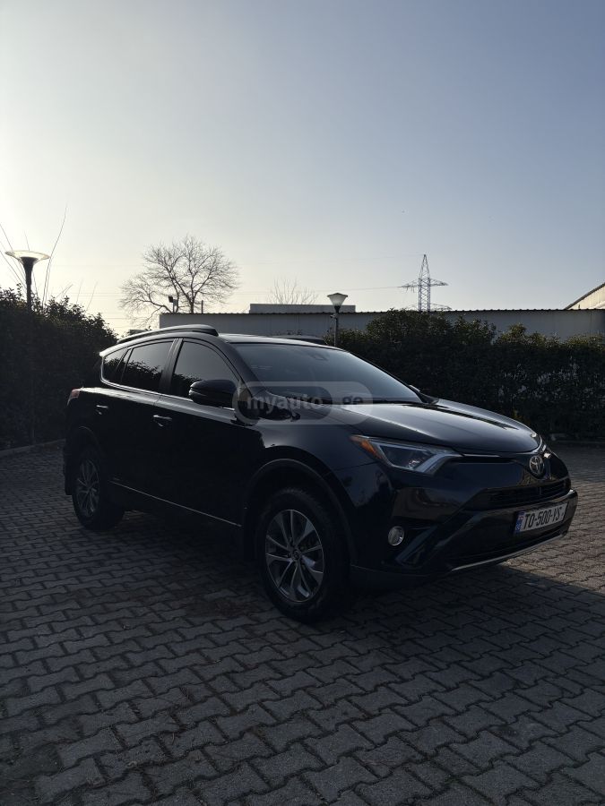 Toyota RAV4 2016 — photo 2