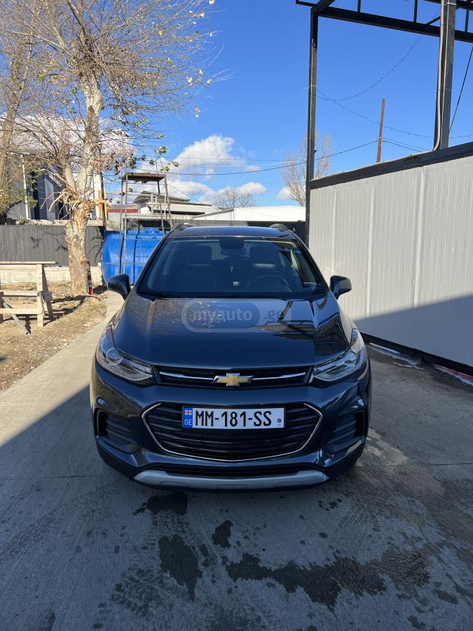 Chevrolet Trax 2021 — photo 2