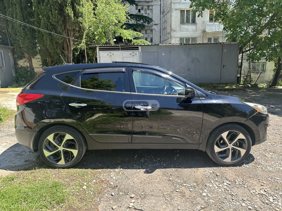 Hyundai Tucson 2012 — photo 2