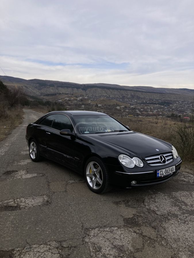 Mercedes-Benz CLK 320 2003 — photo 2