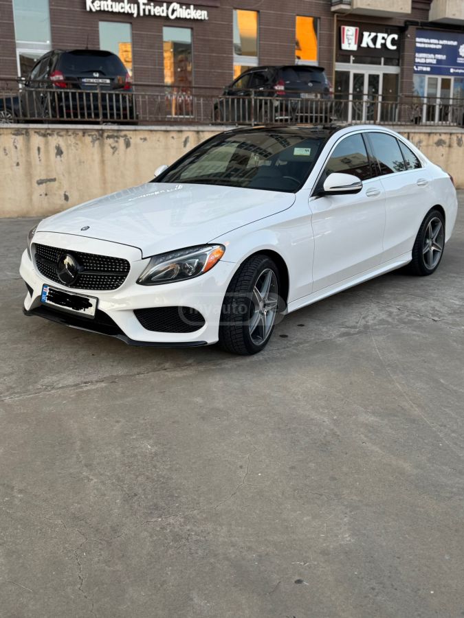 Mercedes-Benz C 300 2016 — photo 2