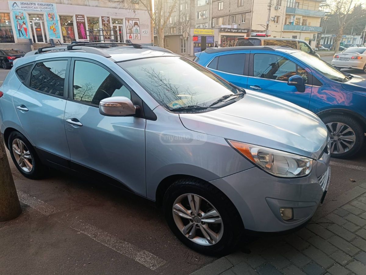 Hyundai Tucson 2012 — photo 2