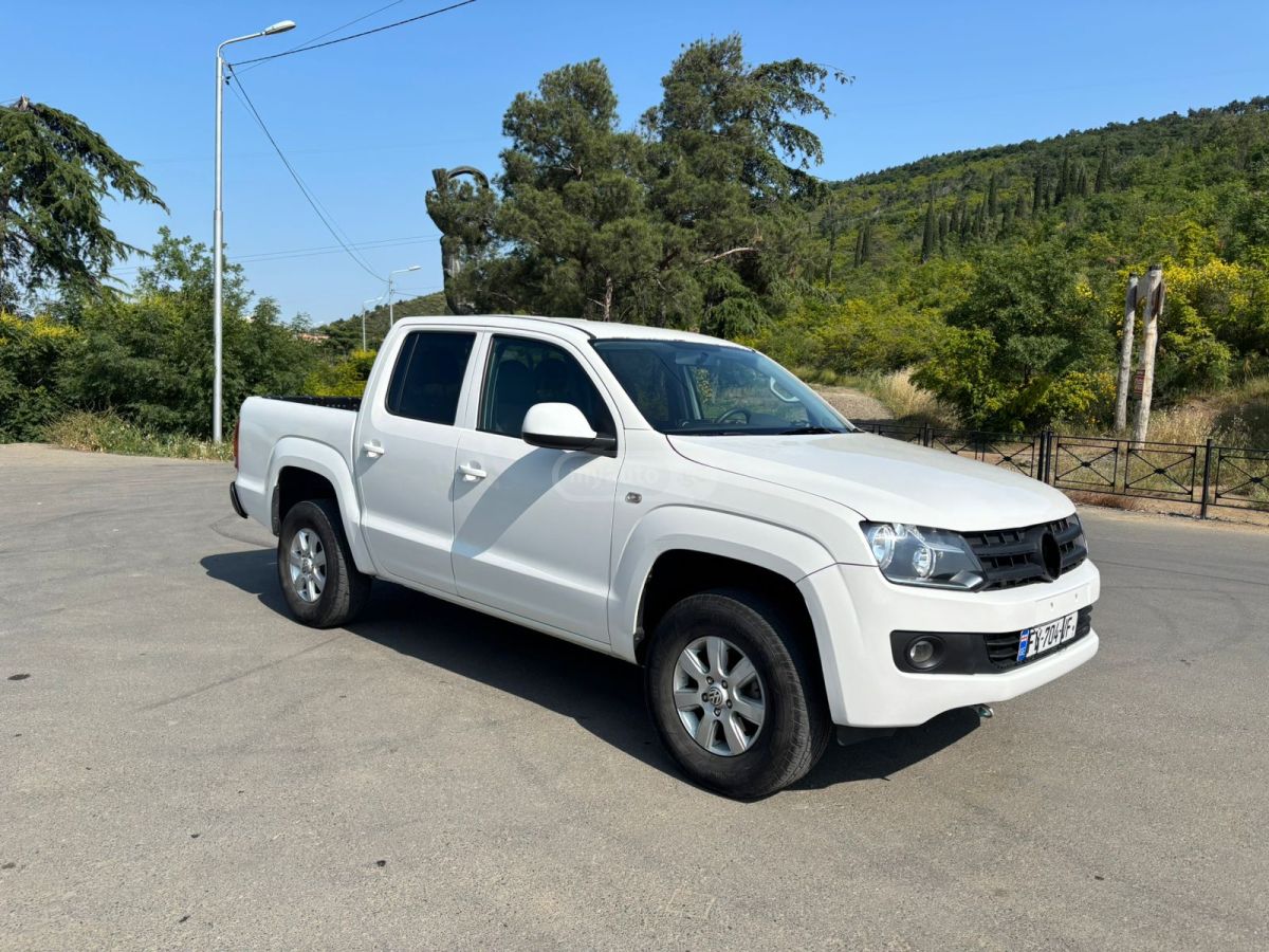 Volkswagen Amarok 2011 — photo 2