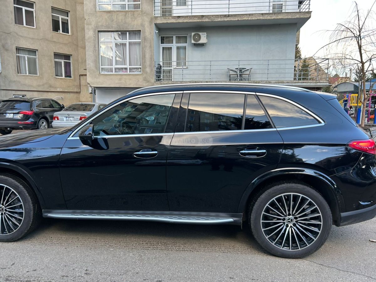 Mercedes-Benz GLC 300 2024 — photo 2