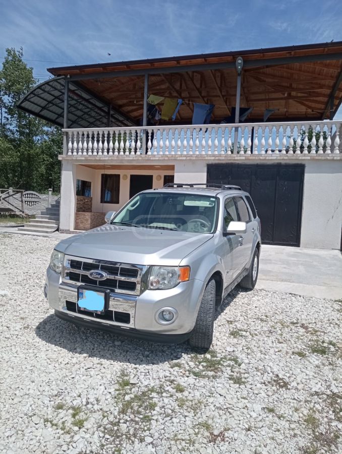 Ford Escape 2008 — photo 2