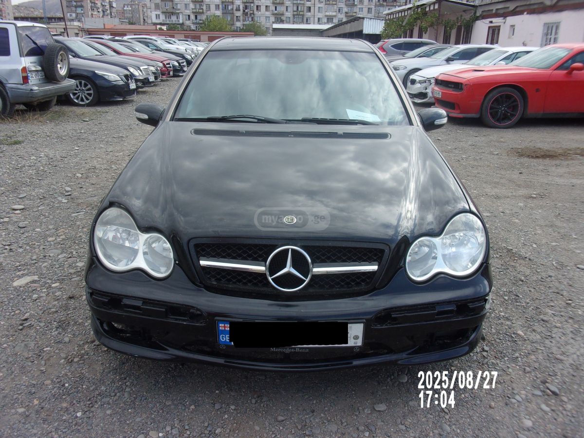 Mercedes-Benz C 230