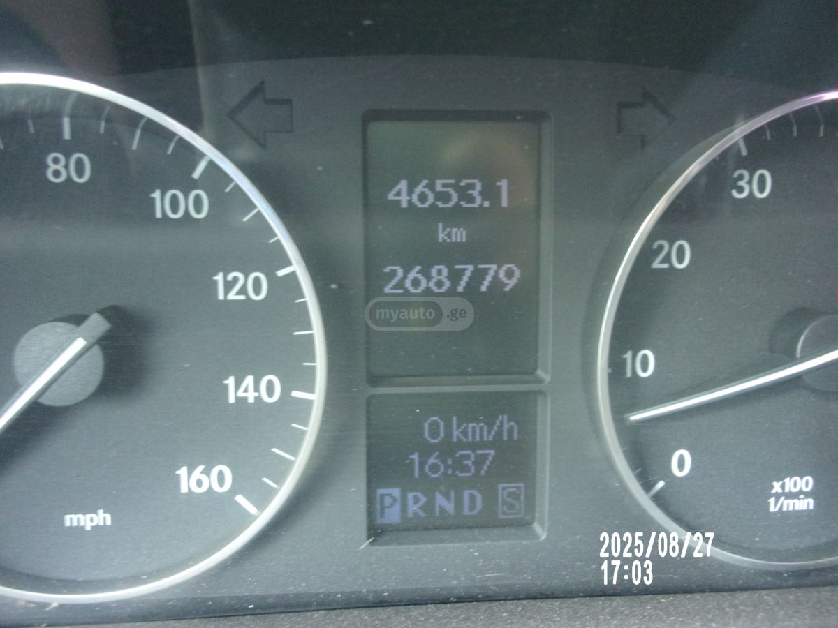 Mercedes-Benz C 230 2006 — photo 2