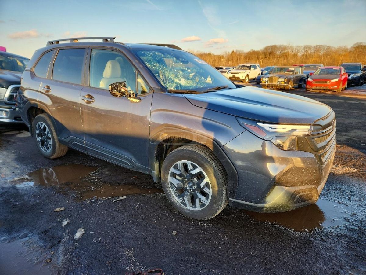 Subaru Forester 2025 — photo 2
