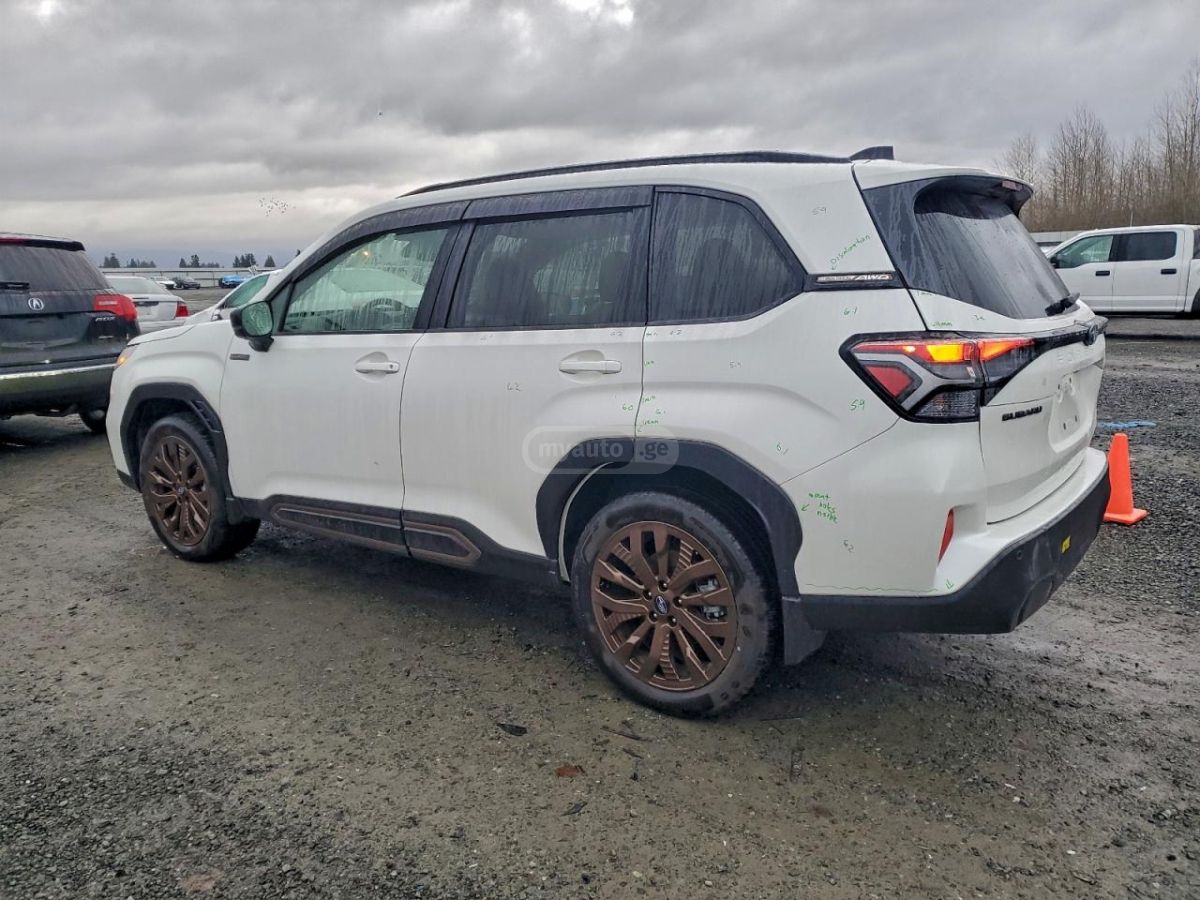Subaru Forester 2025 — photo 2