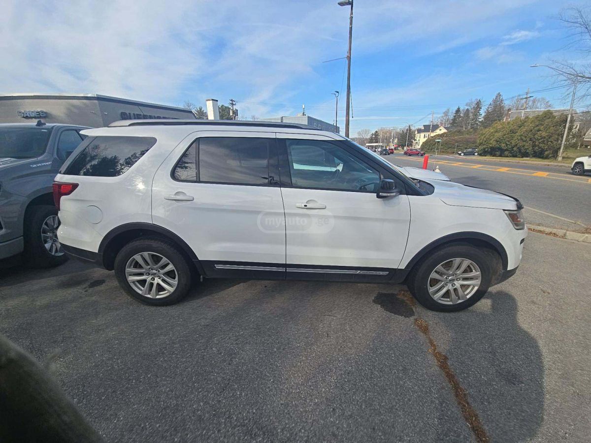 Ford Explorer 2018 — photo 2