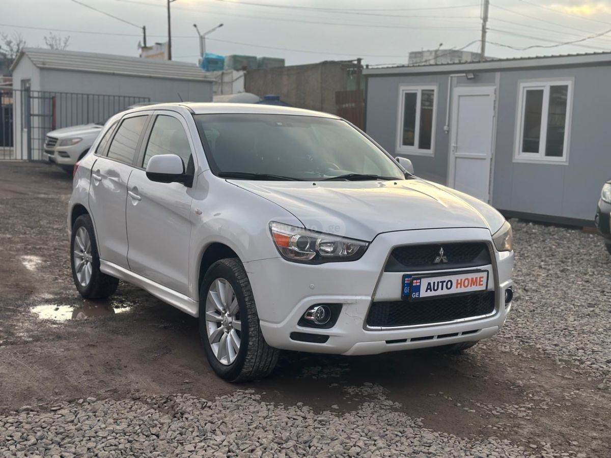 Mitsubishi Outlander Sport 2010 — photo 2