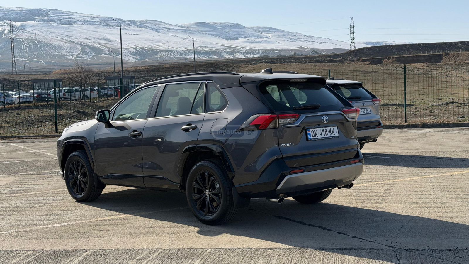 Toyota RAV4 2025 — photo 2