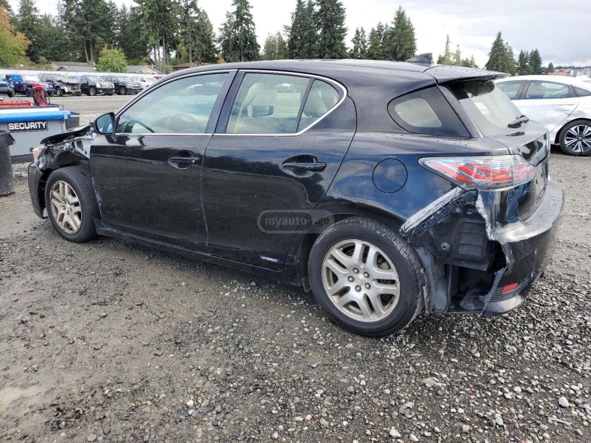 Lexus CT 200 h 2015 — photo 2