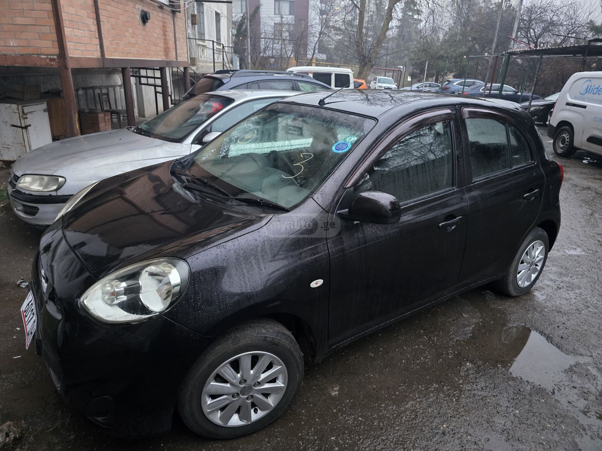 Nissan March 2017 — photo 2