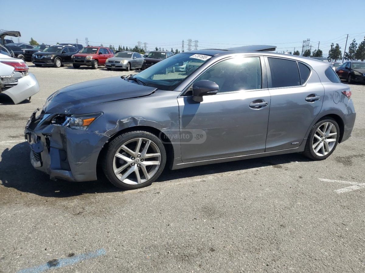 Lexus CT 200 h
