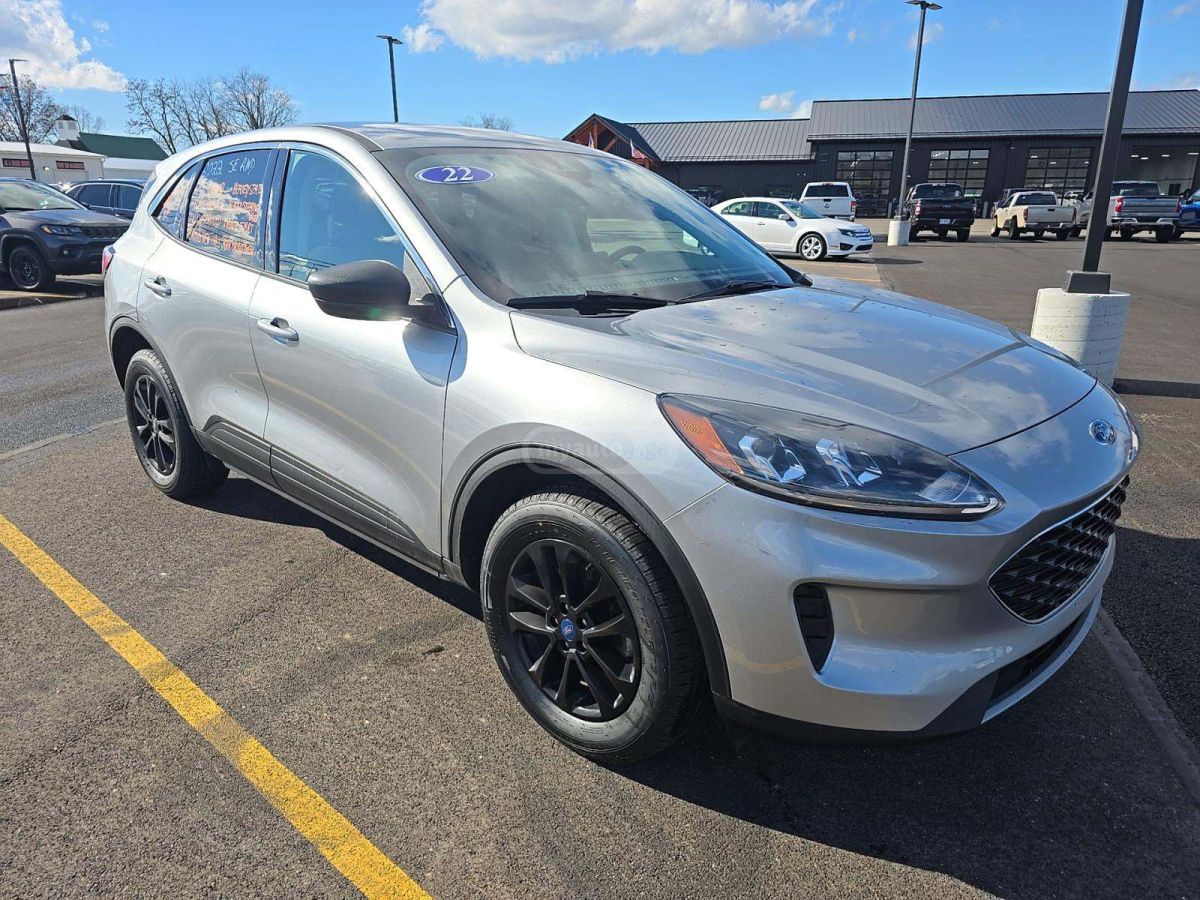 Ford Escape 2022 — photo 2