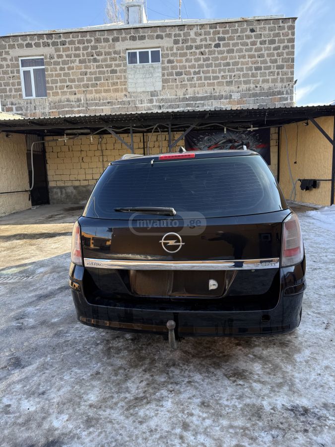 Opel Astra 2008 — photo 2
