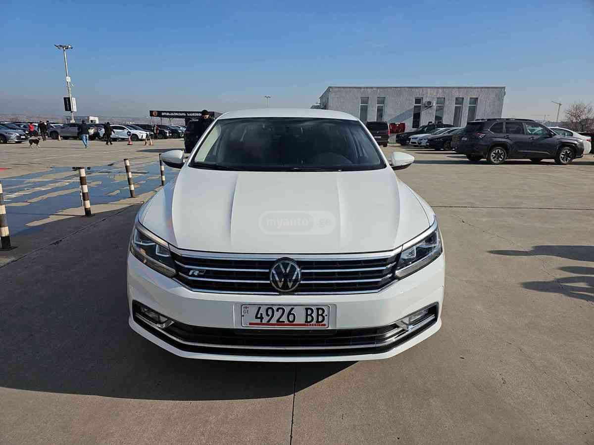 Volkswagen Passat 2017 — photo 2