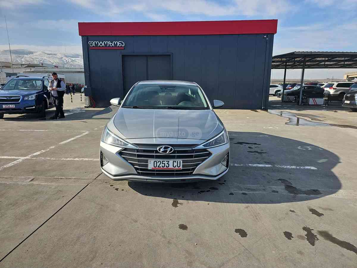 Hyundai Elantra 2020 — photo 2
