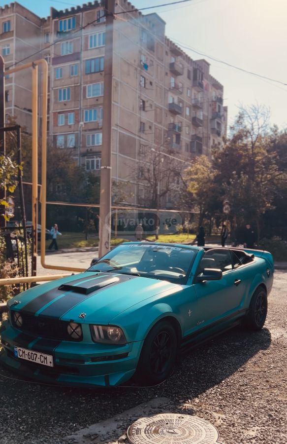 Ford Mustang 2005 — photo 2