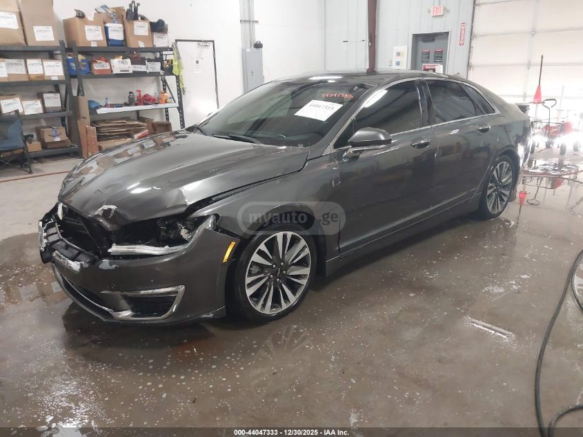 Lincoln MKZ 2017 — photo 2