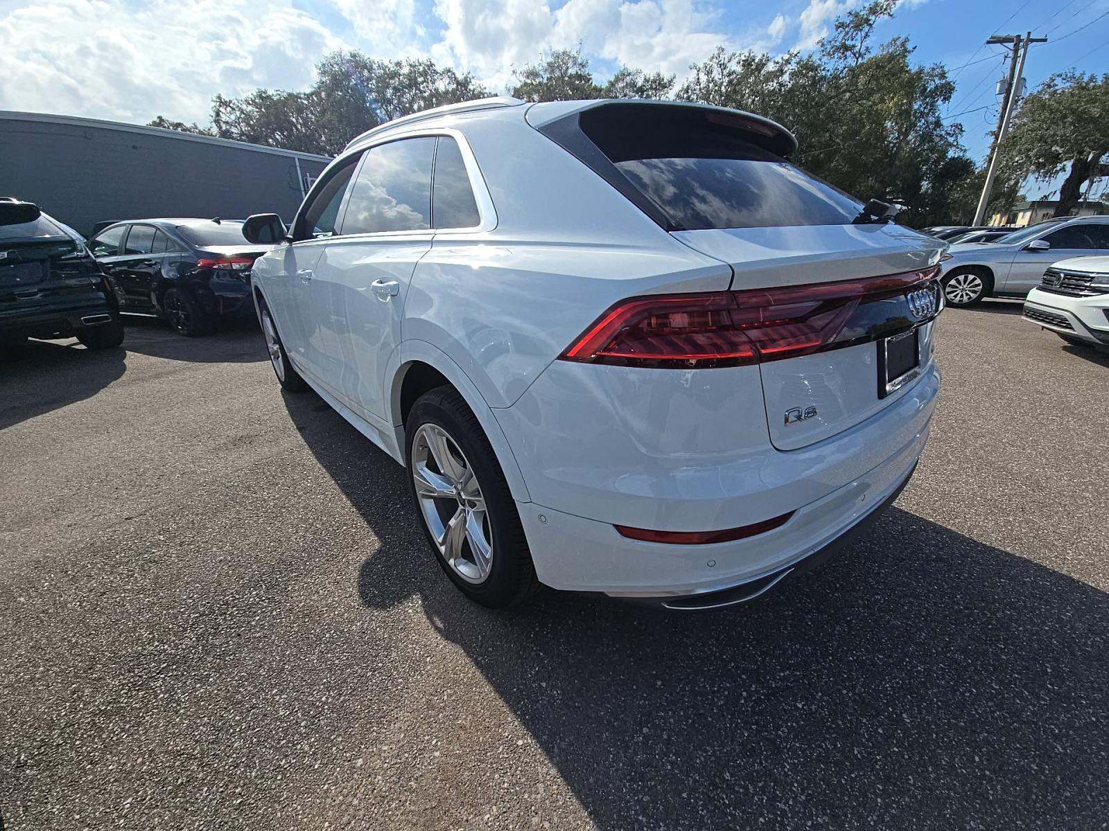 Audi Q8 2023 — photo 2