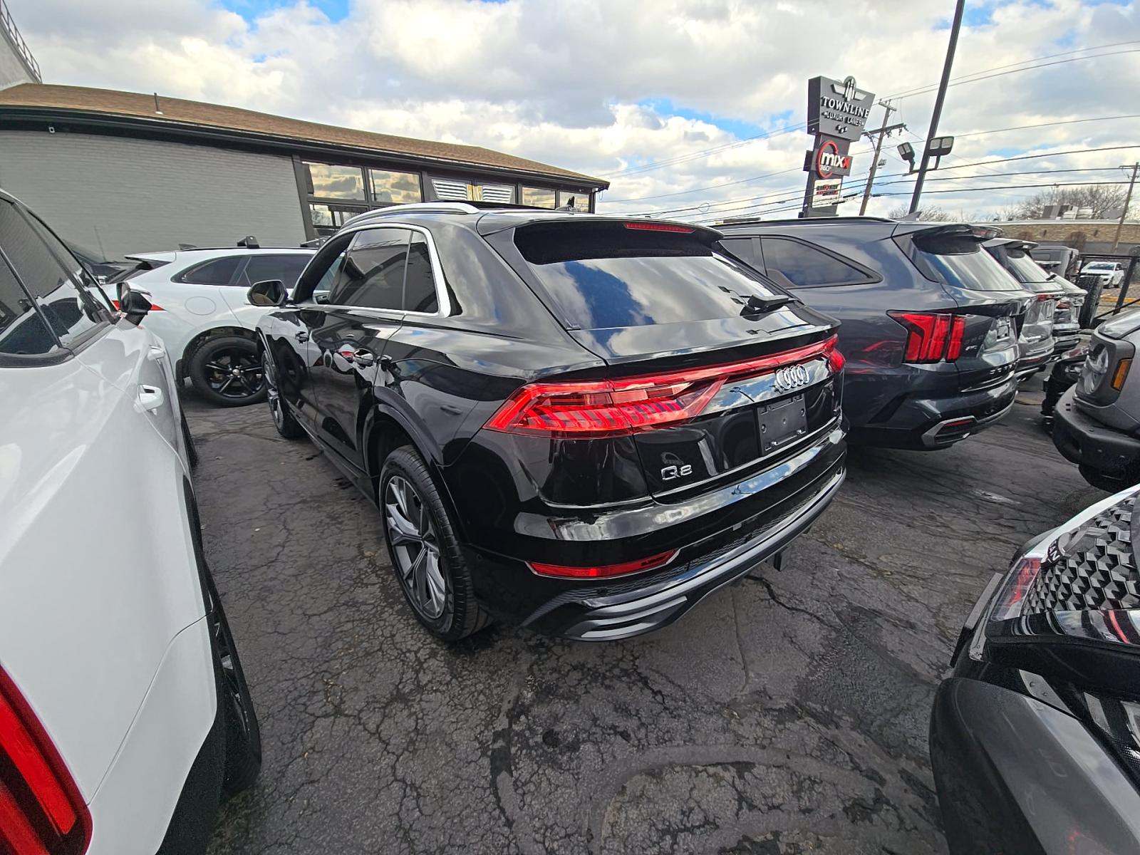 Audi Q8 2022 — photo 2