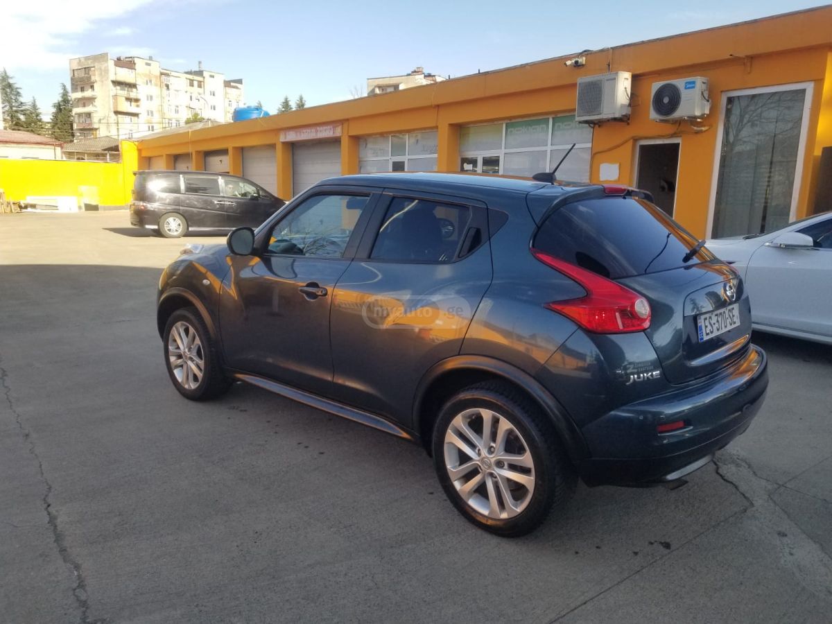 Nissan Juke 2010 — photo 2
