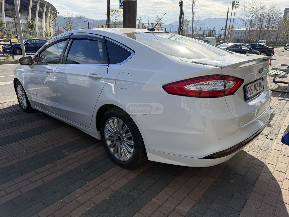 Ford Fusion 2014 — photo 2