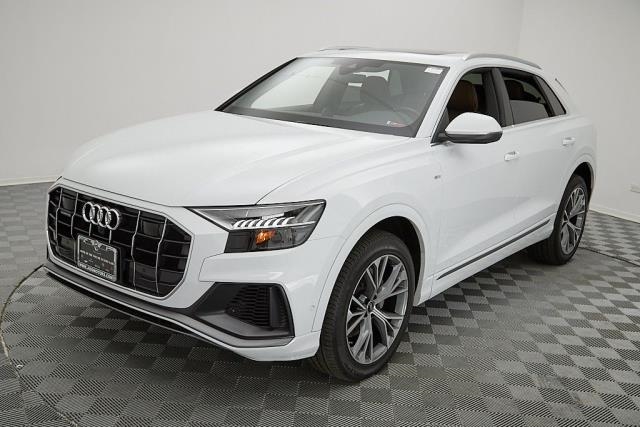 Audi Q8 2023 — photo 2