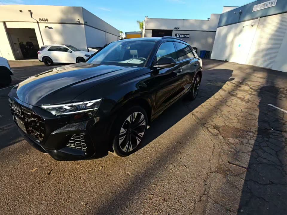 Audi Q8