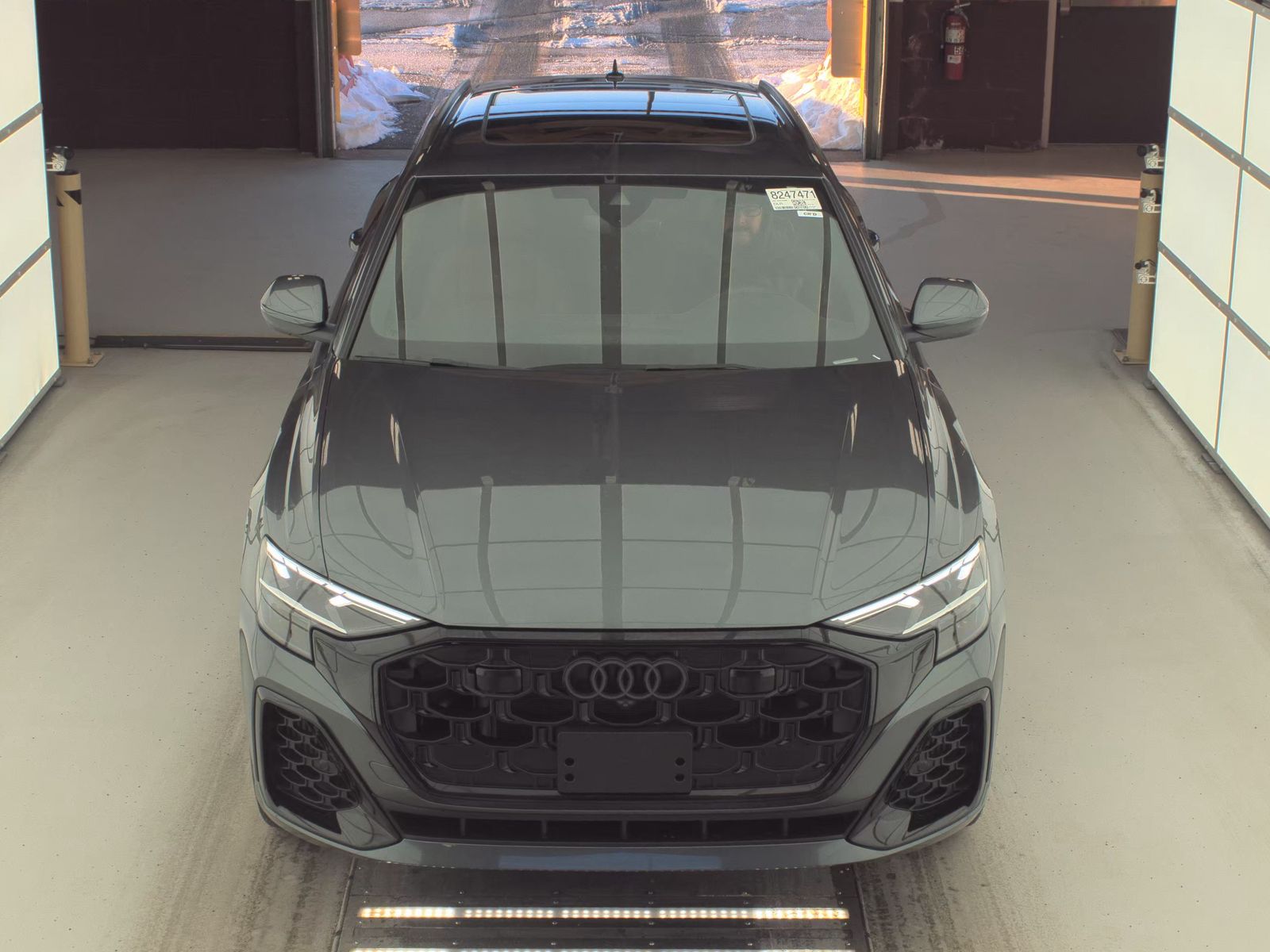 Audi Q8 2024 — photo 2