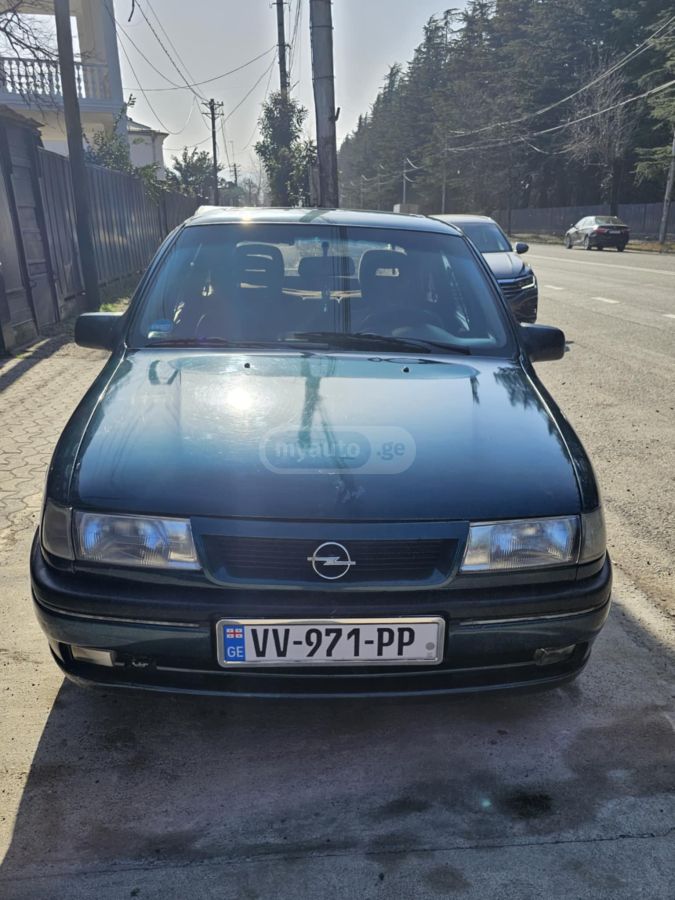 Opel Vectra 1994 — photo 2