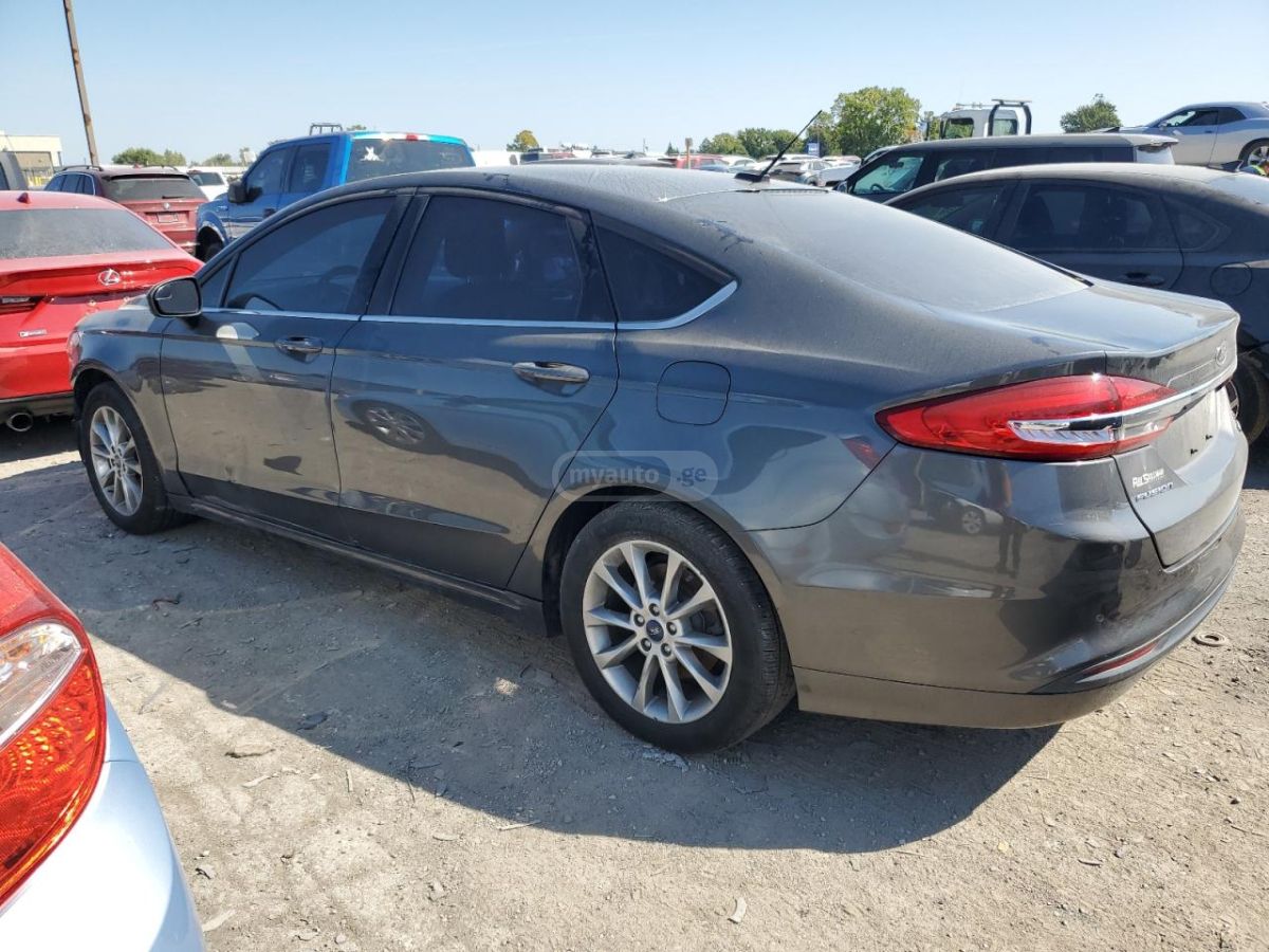 Ford Fusion 2017 — photo 2