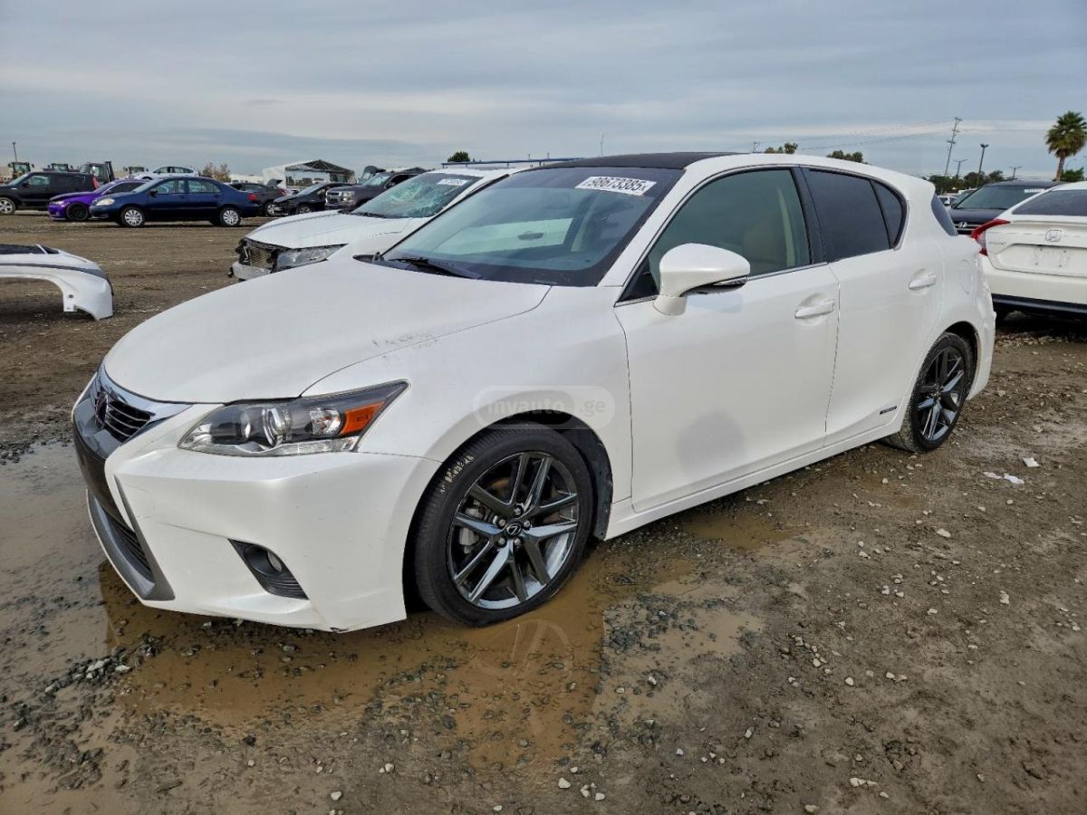 Lexus CT 200 h