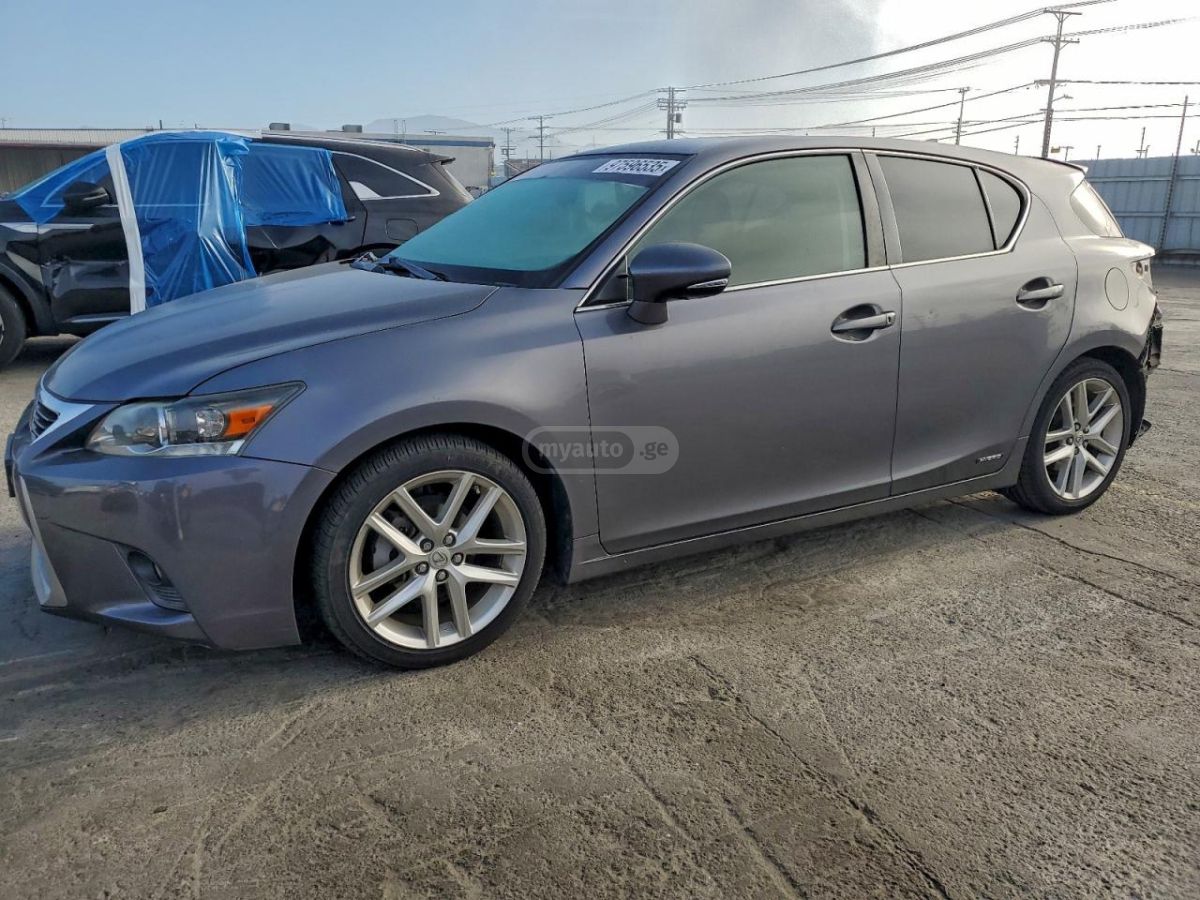 Lexus CT 200 h