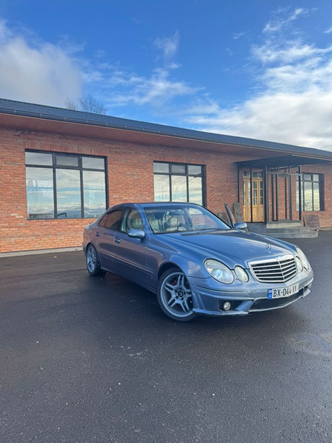 Mercedes-Benz E 220 2003 — photo 2