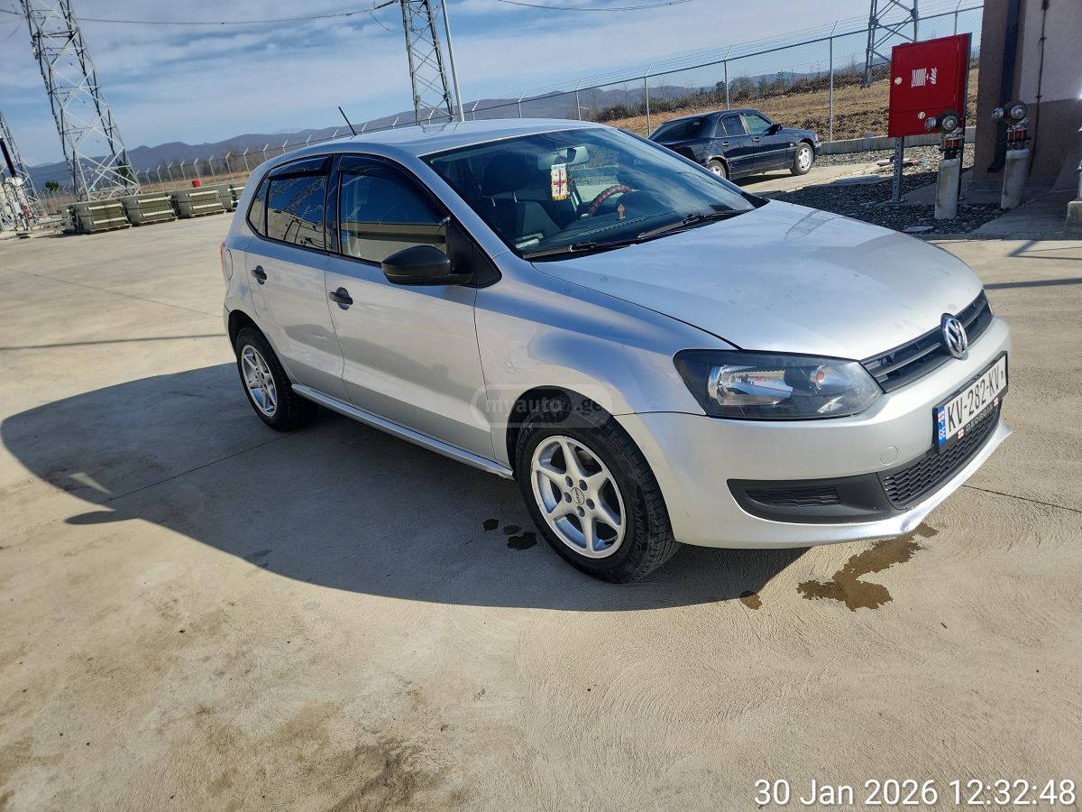 Volkswagen Polo 2013 — photo 2