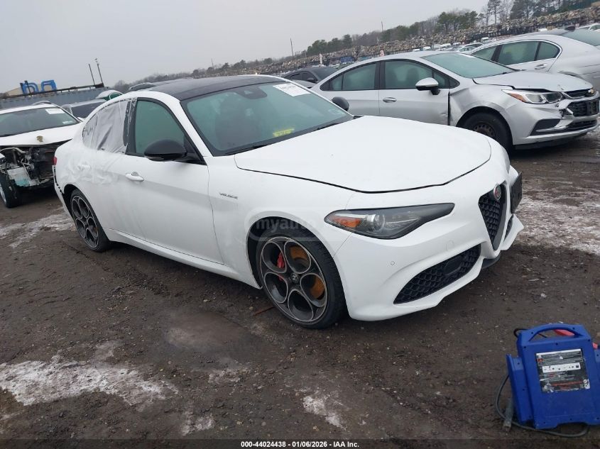 Alfa Romeo Giulia 2023 — photo 2