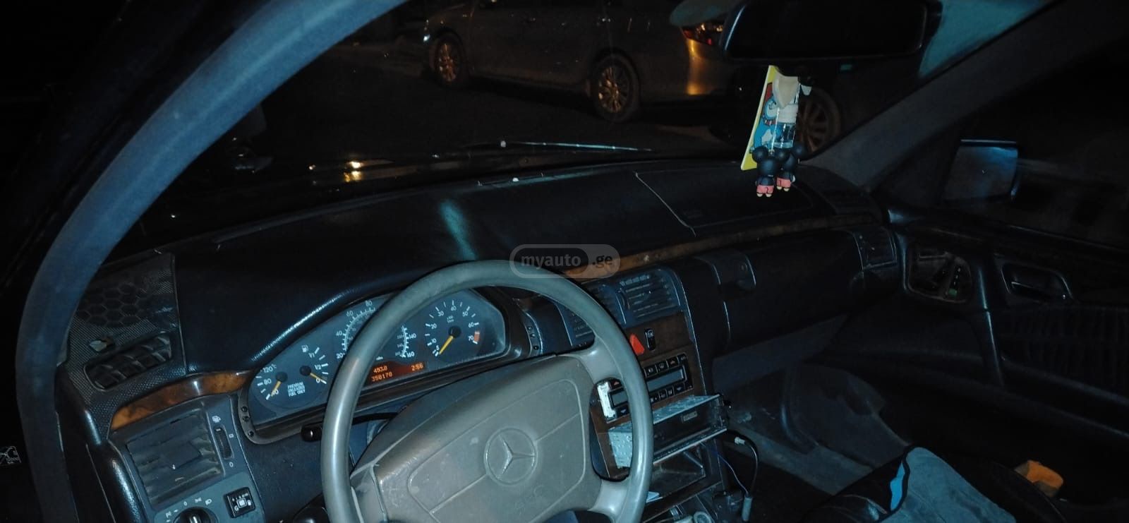 Mercedes-Benz E 320 1996 — photo 2