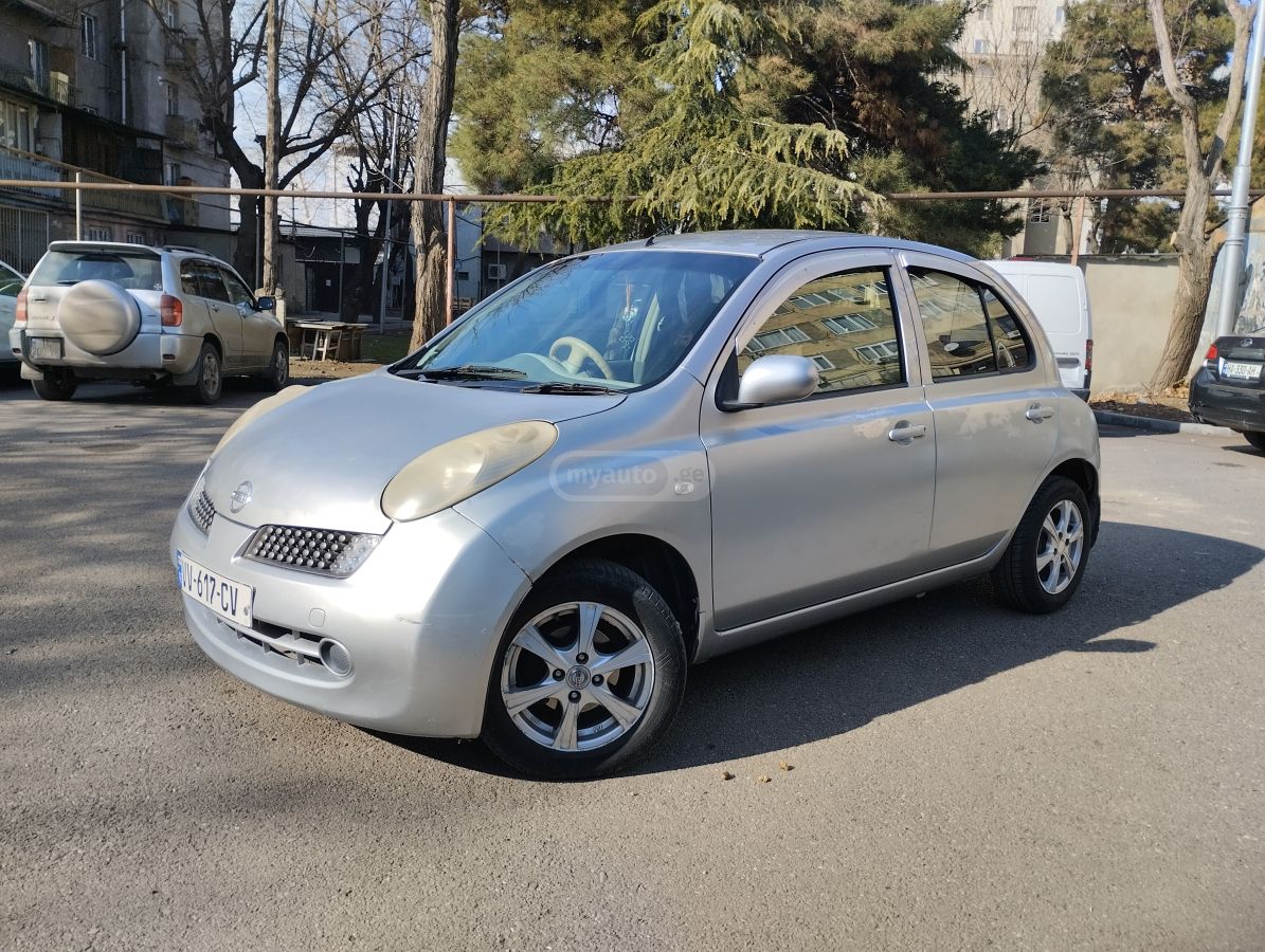 Nissan March