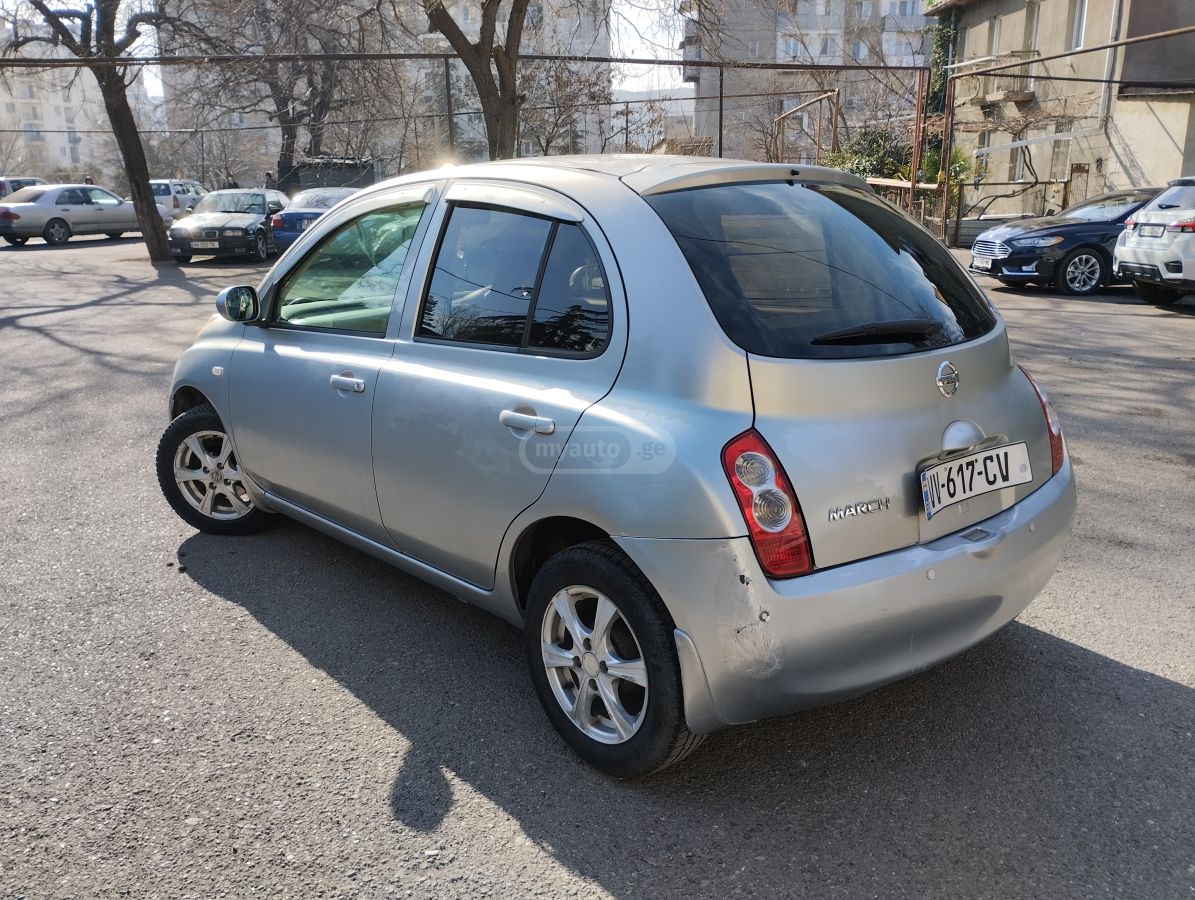 Nissan March 2005 — photo 2
