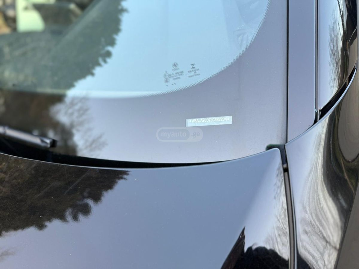 BMW 530 2020 — photo 2