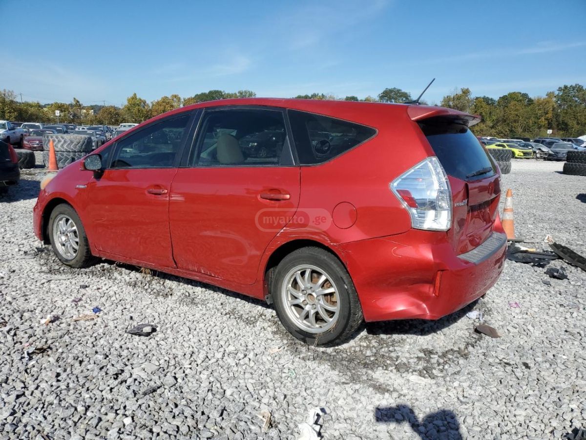 Toyota Prius 2014 — photo 2