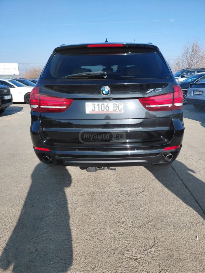 BMW X5 2015 — photo 2