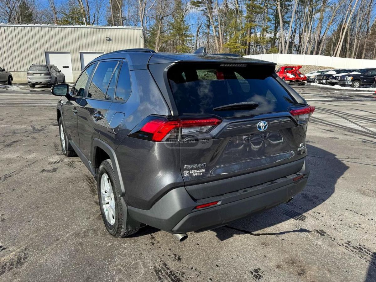 Toyota RAV 4 2021 — photo 2