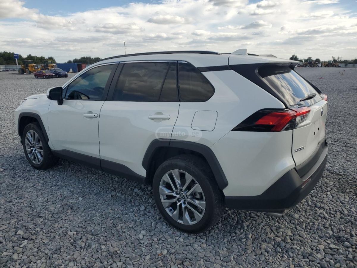 Toyota RAV4 2022 — photo 2